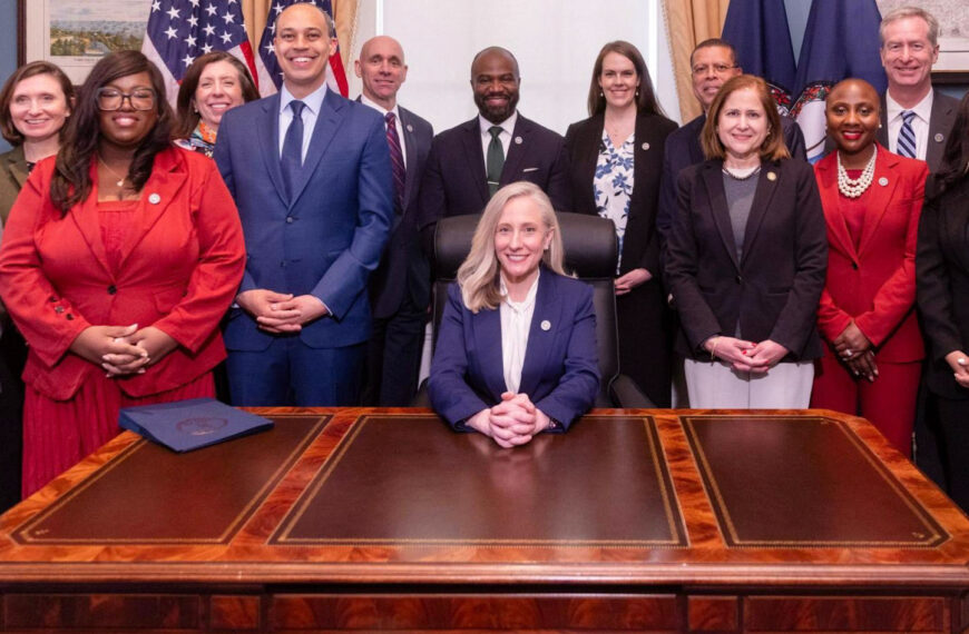 Governor Spanberger Issues Executive Order on K-12 Education